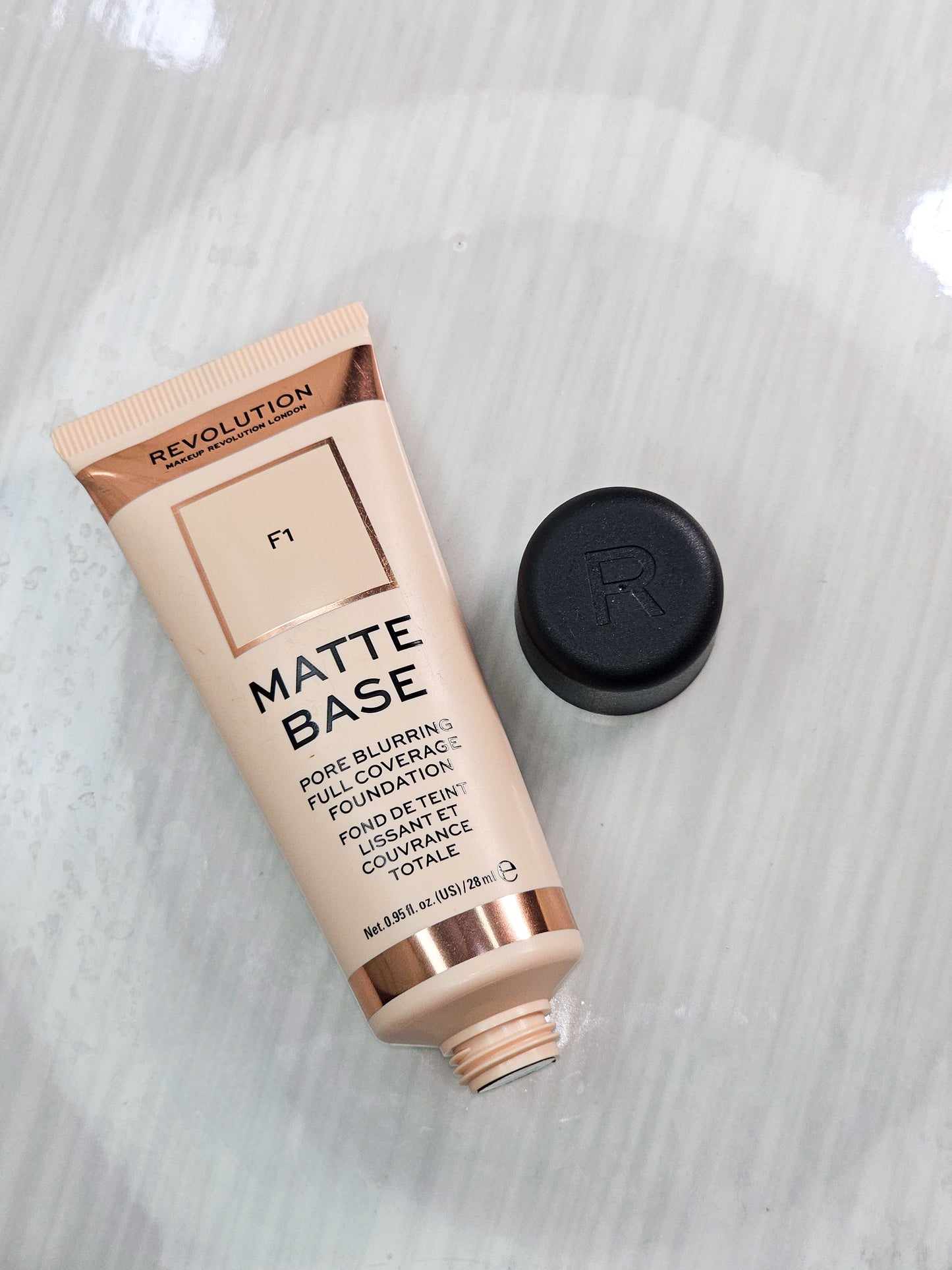 Revolution, Matte base