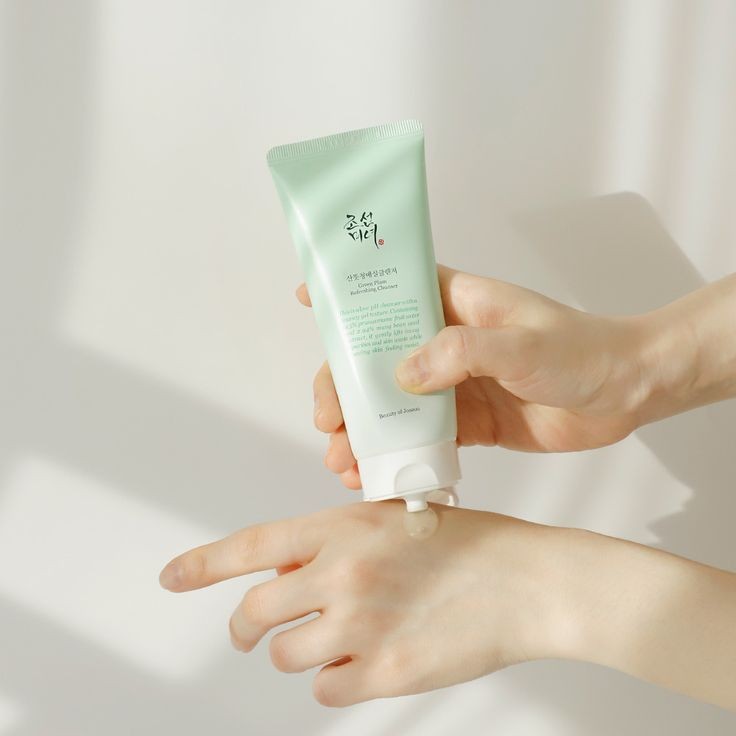 GREEN PLUM REFRESHING CLEANSER 100ml