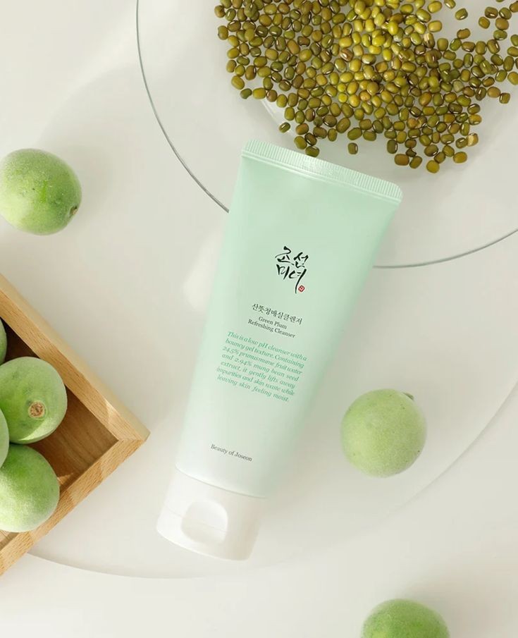 GREEN PLUM REFRESHING CLEANSER 100ml